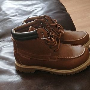 BOYS BOOTS